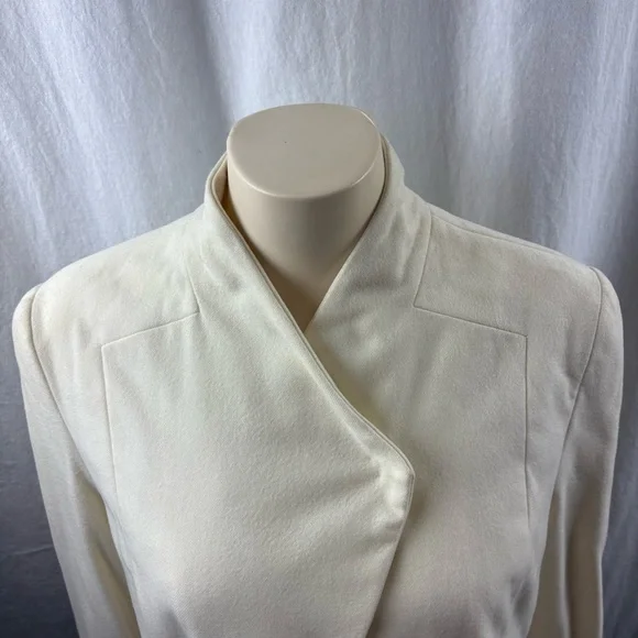 Kimberley Ovitz Cream Sophisticated Suit Jacket with Pleated Back 10 - Picture 6 of 10